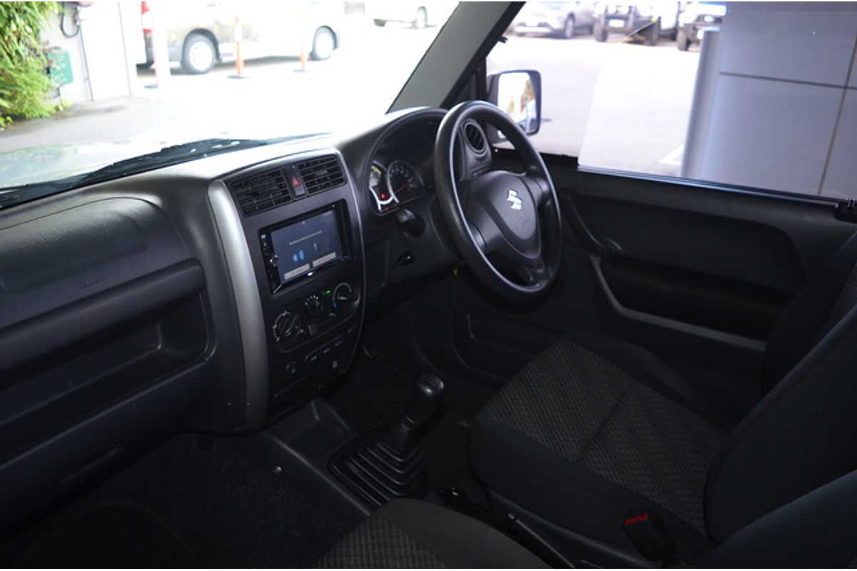 2015 Suzuki Jimny Sierra SN413 T6