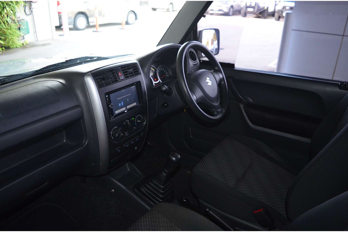 2015 Suzuki Jimny Sierra SN413 T6