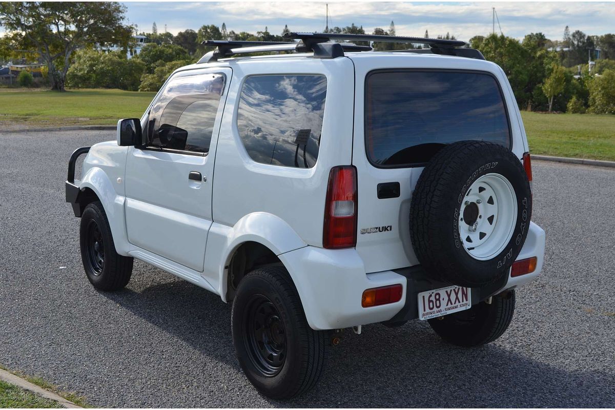 2015 Suzuki Jimny Sierra SN413 T6