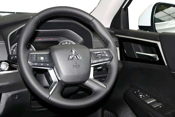 2025 Mitsubishi Outlander Aspire ZM