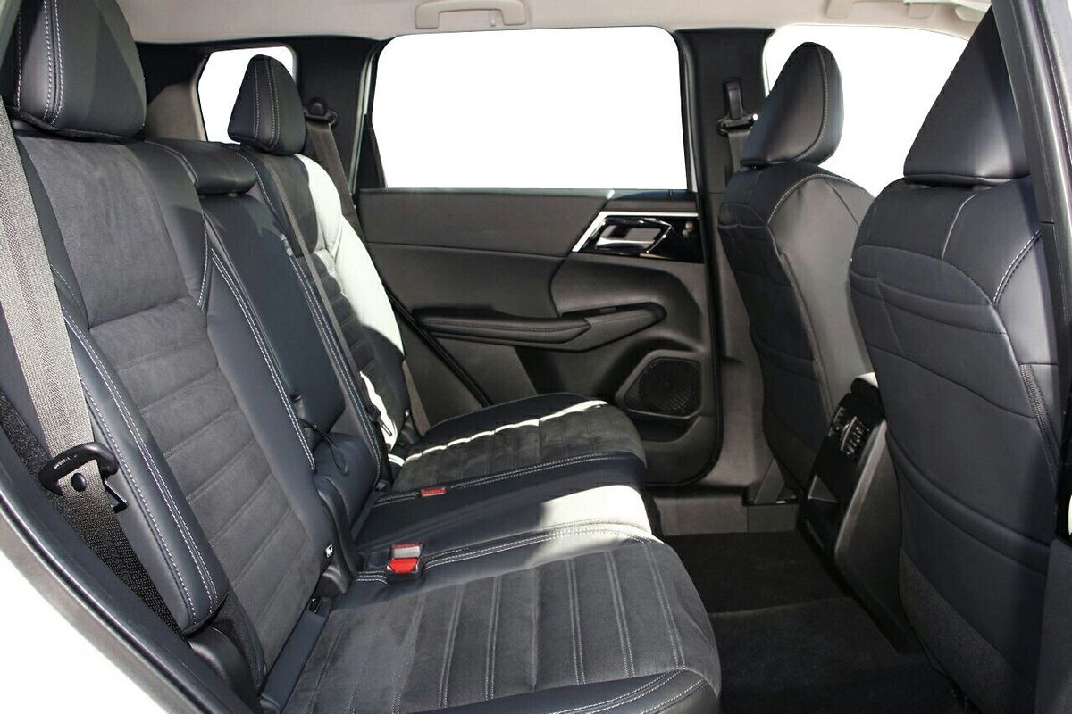 2025 Mitsubishi Outlander Aspire ZM