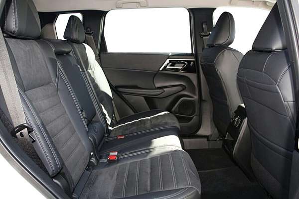 2025 Mitsubishi Outlander Aspire ZM