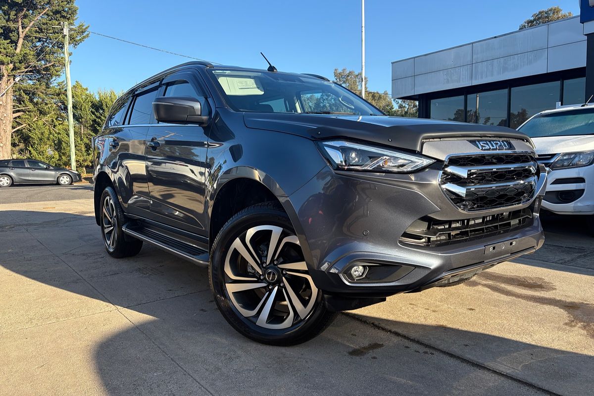 2022 Isuzu MU-X LS-T