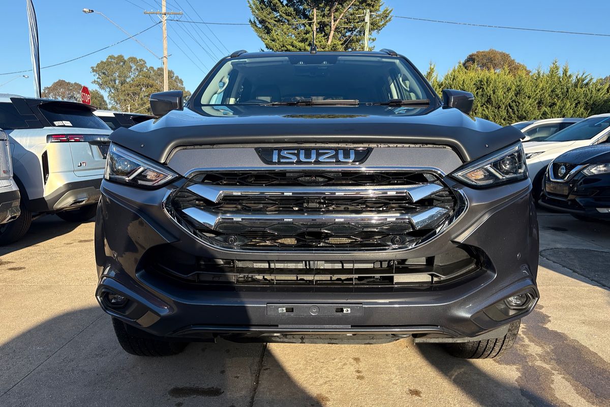 2022 Isuzu MU-X LS-T