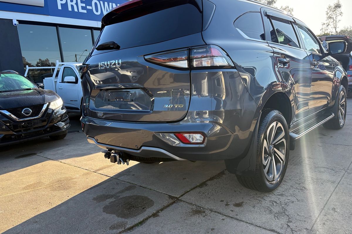 2022 Isuzu MU-X LS-T