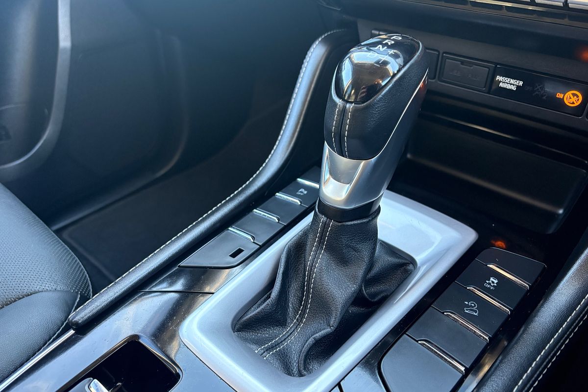 2022 Isuzu MU-X LS-T