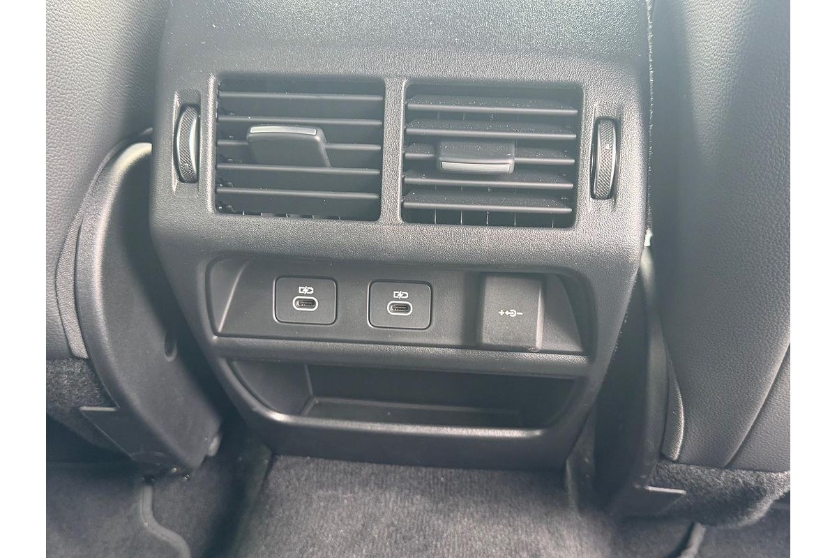 2024 Land Rover Discovery Sport P250 Dynamic SE L550