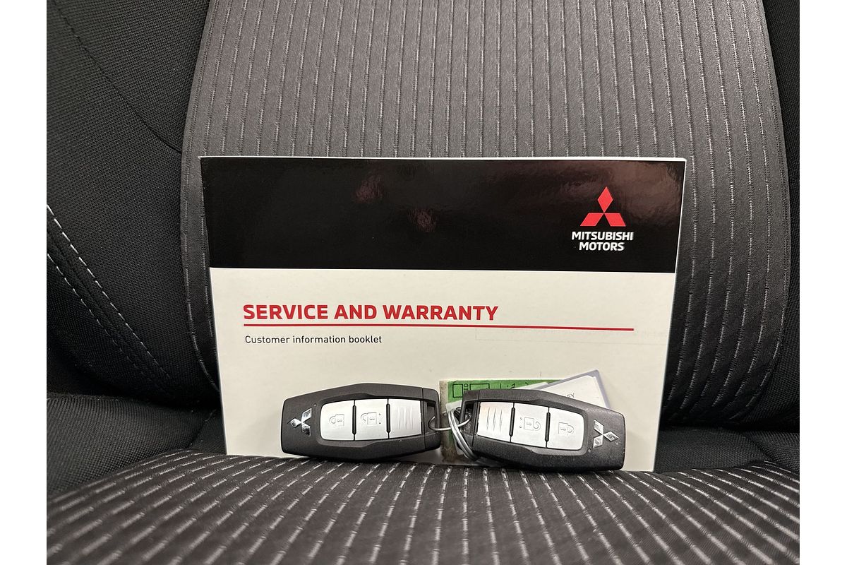 2022 Mitsubishi Outlander LS ZM