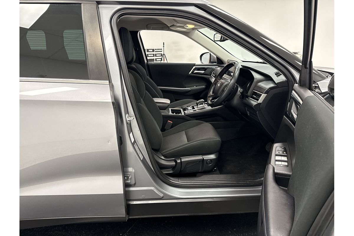 2022 Mitsubishi Outlander LS ZM