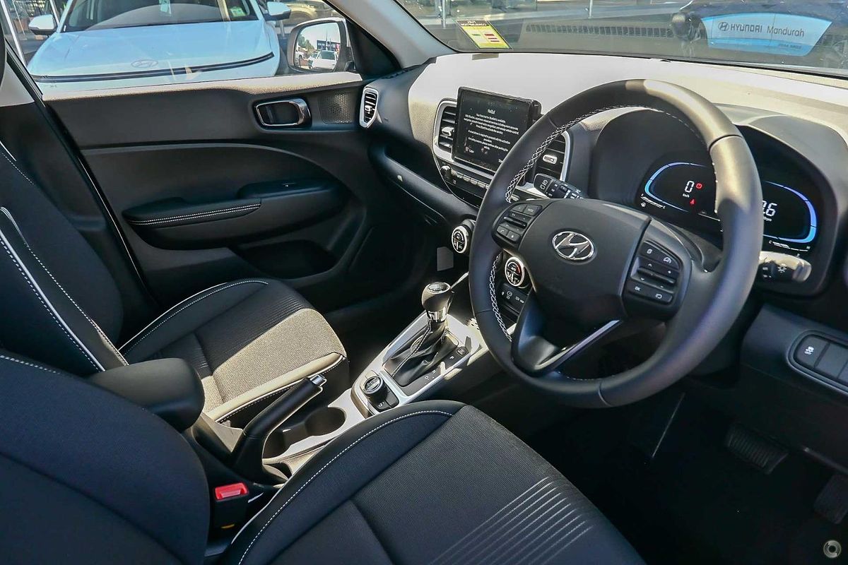 2025 Hyundai Venue Elite QX.V5