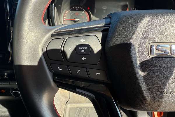 2023 Isuzu D-MAX X-TERRAIN  4X4