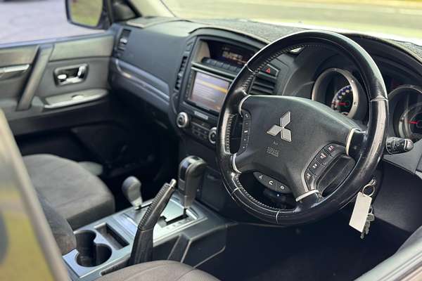2011 Mitsubishi Pajero Platinum NT