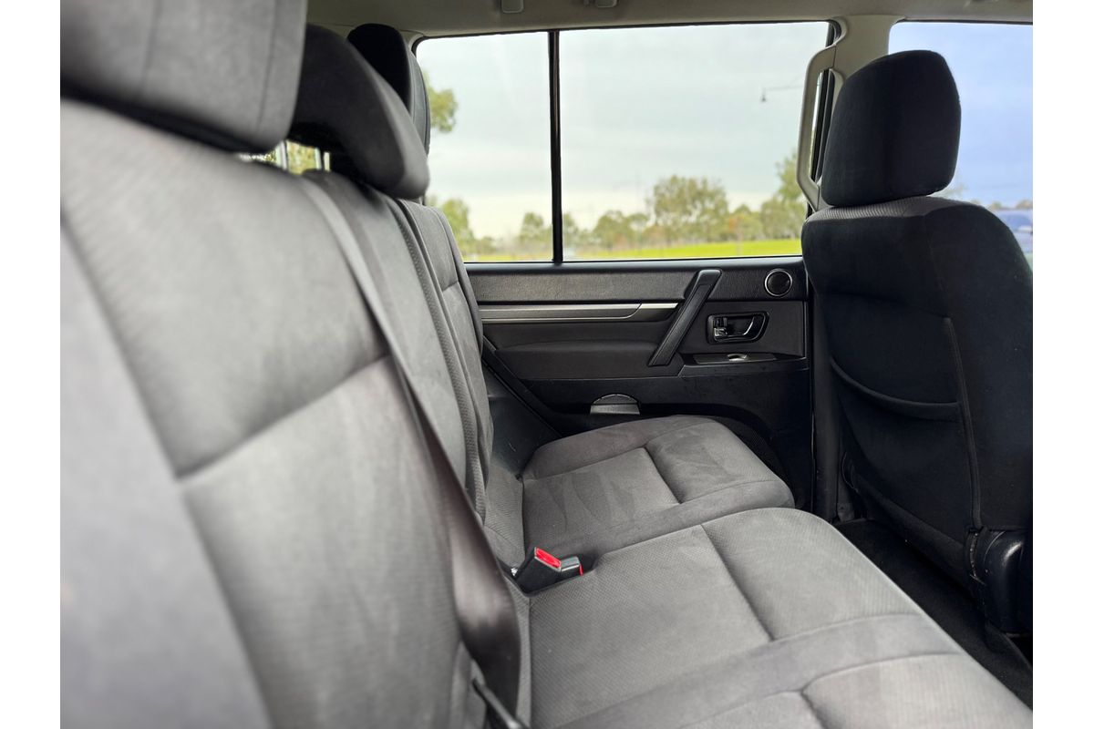2011 Mitsubishi Pajero Platinum NT