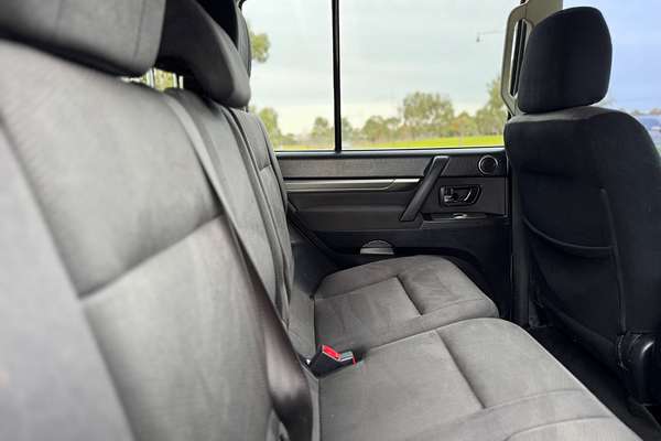 2011 Mitsubishi Pajero Platinum NT