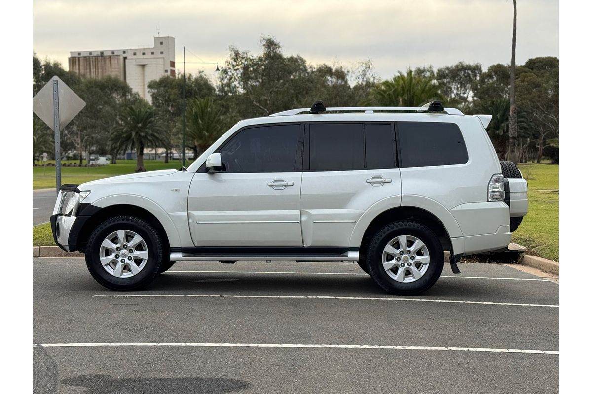 2011 Mitsubishi Pajero Platinum NT