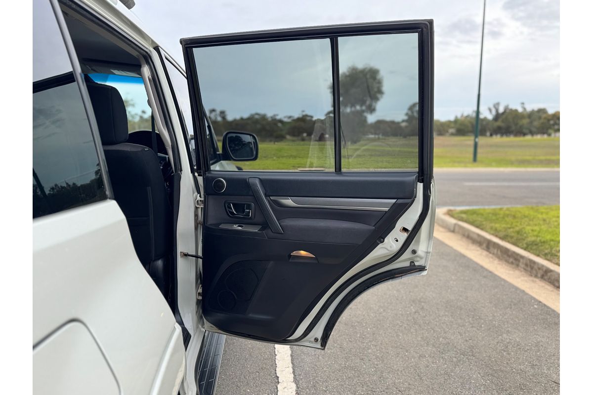 2011 Mitsubishi Pajero Platinum NT