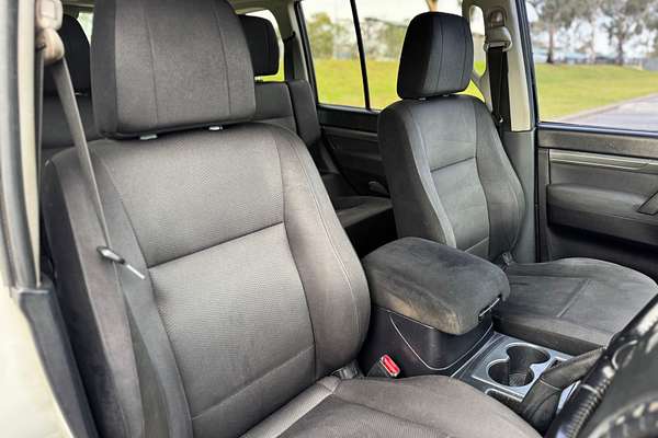 2011 Mitsubishi Pajero Platinum NT