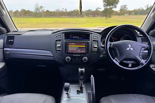 2011 Mitsubishi Pajero Platinum NT