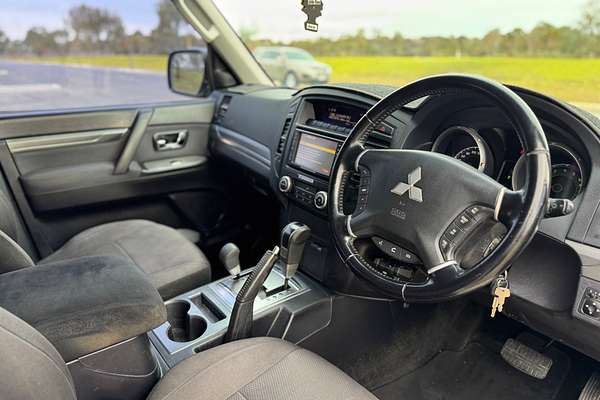 2011 Mitsubishi Pajero Platinum NT