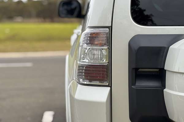 2011 Mitsubishi Pajero Platinum NT