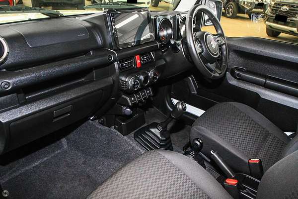 2025 Suzuki Jimny