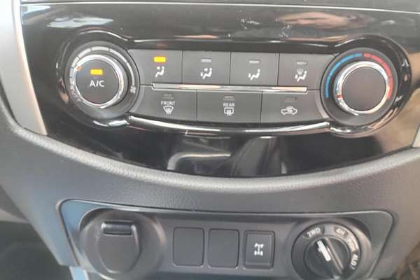 2019 Nissan Navara ST D23 Series 4 4X4