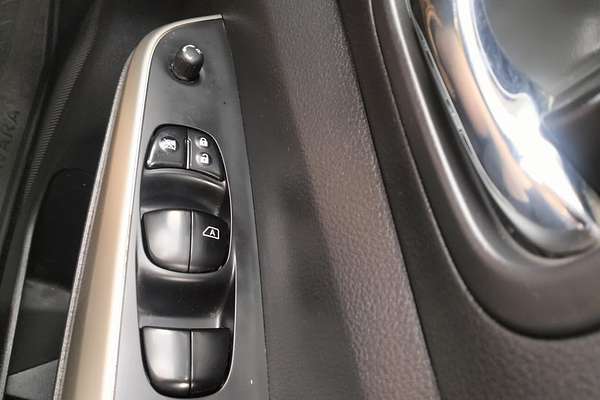 2019 Nissan Navara ST D23 Series 4 4X4