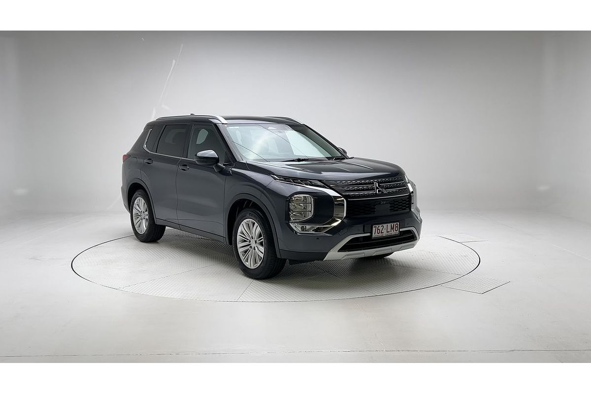 2024 Mitsubishi Outlander LS ZM