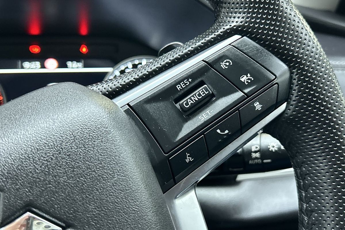 2024 Mitsubishi Outlander LS ZM