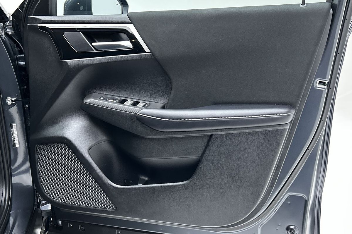 2024 Mitsubishi Outlander LS ZM