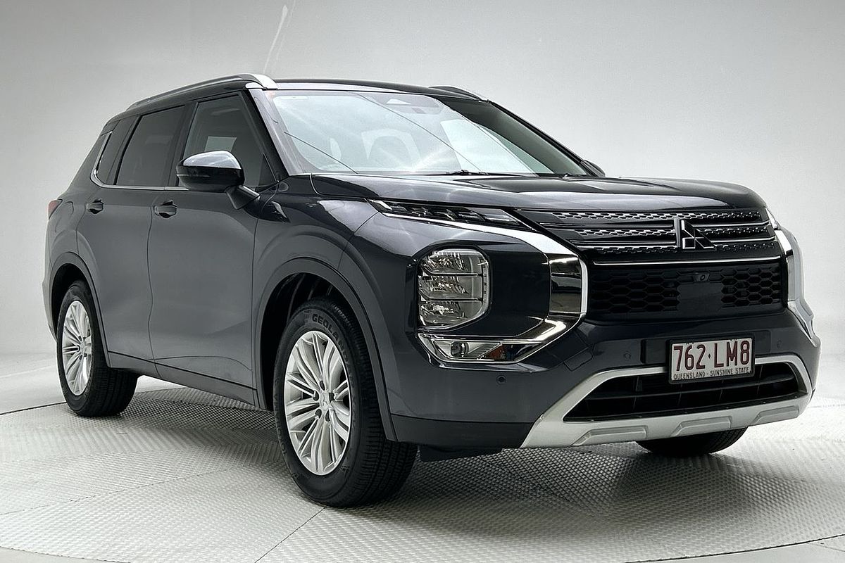 2024 Mitsubishi Outlander LS ZM