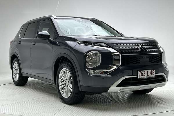 2024 Mitsubishi Outlander LS ZM