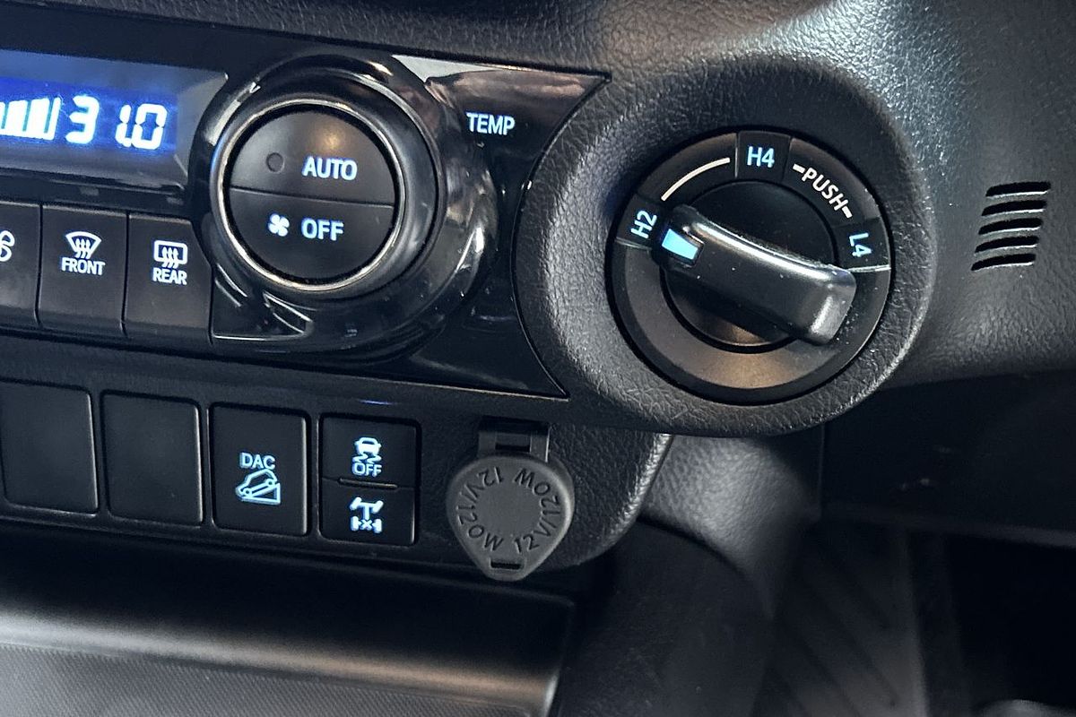 2023 Toyota Hilux SR5 GUN126R 4X4