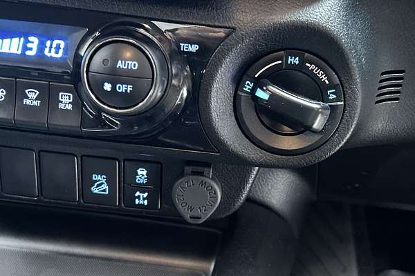2023 Toyota Hilux SR5 GUN126R 4X4