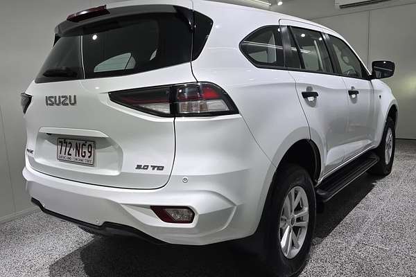 2021 Isuzu MU-X MU-X LS-M (4x2) UJOR101