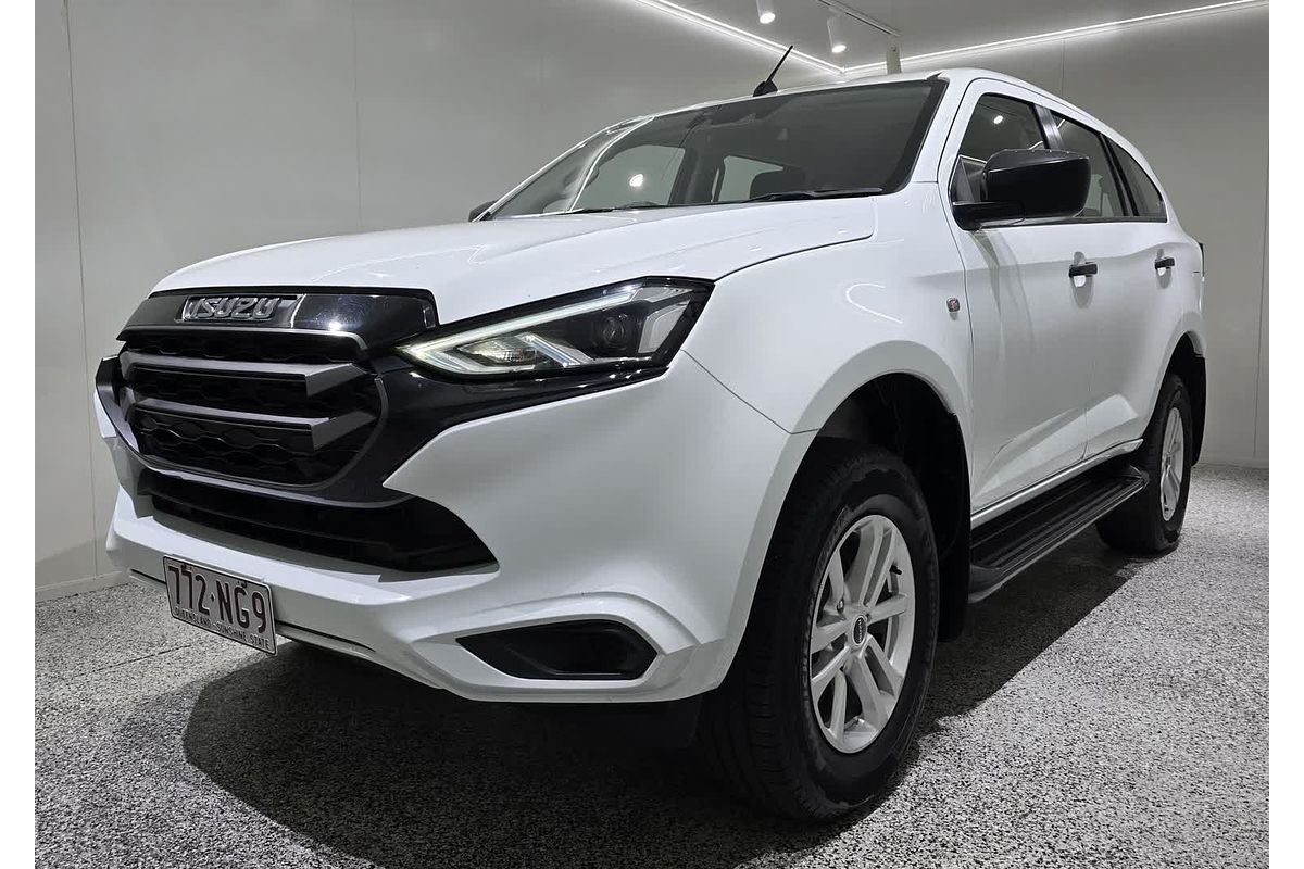 2021 Isuzu MU-X MU-X LS-M (4x2) UJOR101