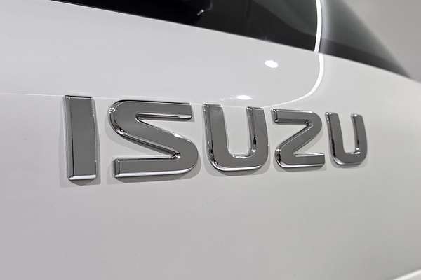 2021 Isuzu MU-X MU-X LS-M (4x2) UJOR101