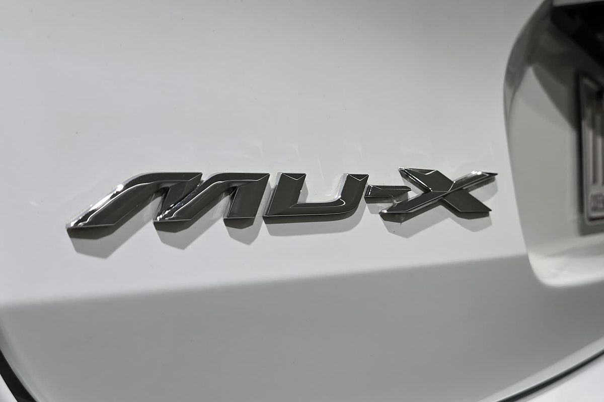 2021 Isuzu MU-X MU-X LS-M (4x2) UJOR101