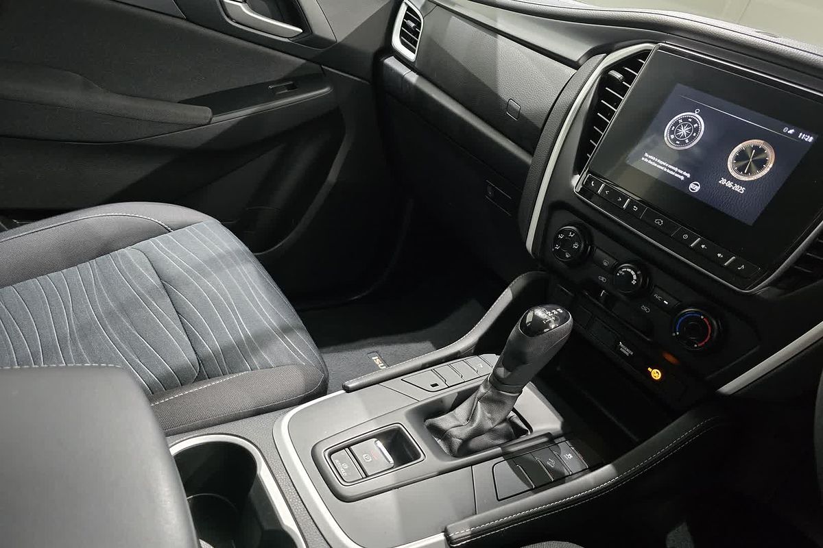 2021 Isuzu MU-X MU-X LS-M (4x2) UJOR101