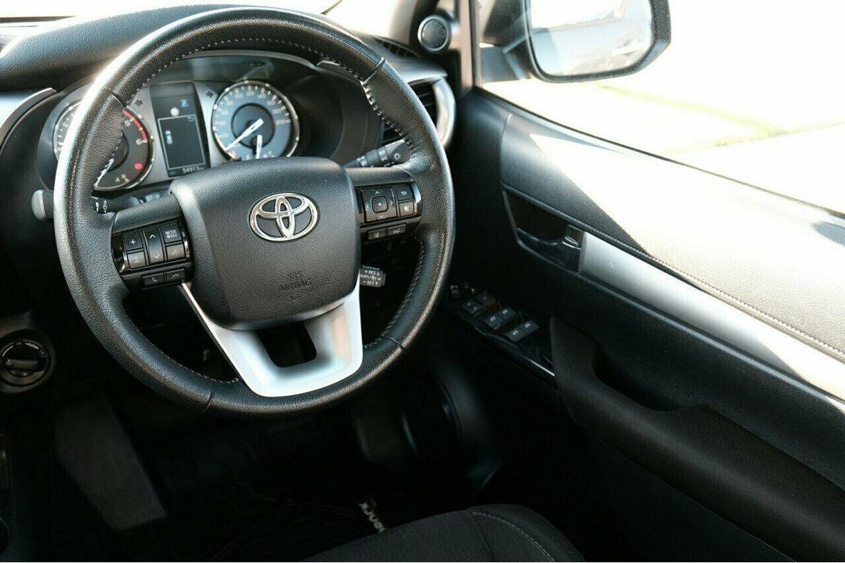 2022 Toyota Hilux SR5 GUN126R 4X4