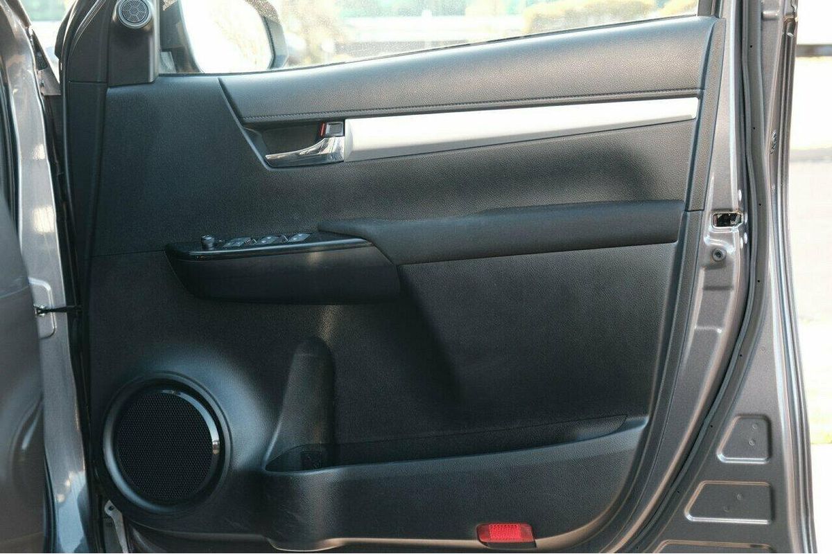 2022 Toyota Hilux SR5 GUN126R 4X4