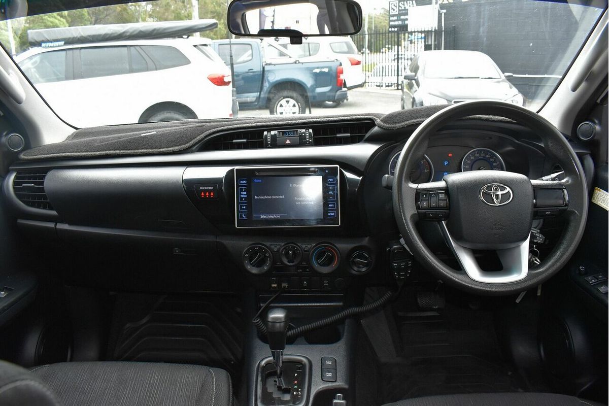 2017 Toyota Hilux SR GUN126R 4X4