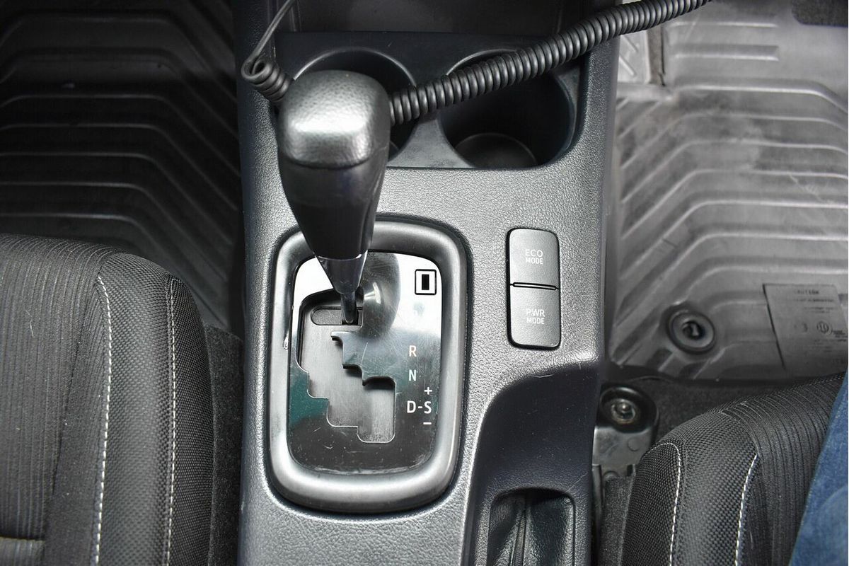 2017 Toyota Hilux SR GUN126R 4X4