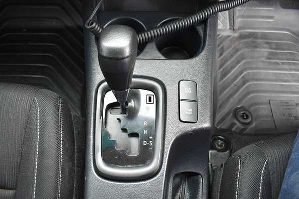 2017 Toyota Hilux SR GUN126R 4X4