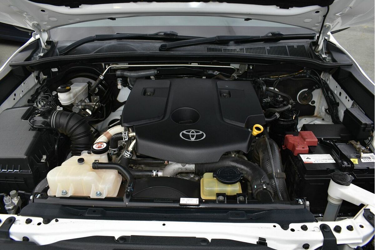 2017 Toyota Hilux SR GUN126R 4X4