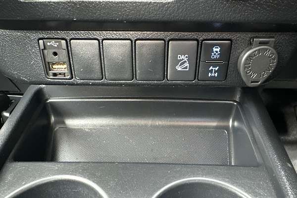 2020 Toyota Hilux SR GUN126R 4X4