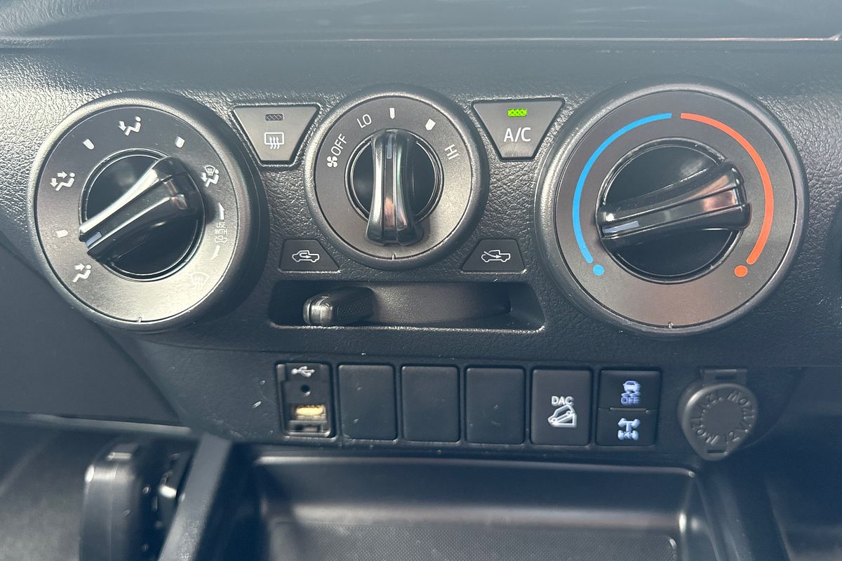 2020 Toyota Hilux SR GUN126R 4X4