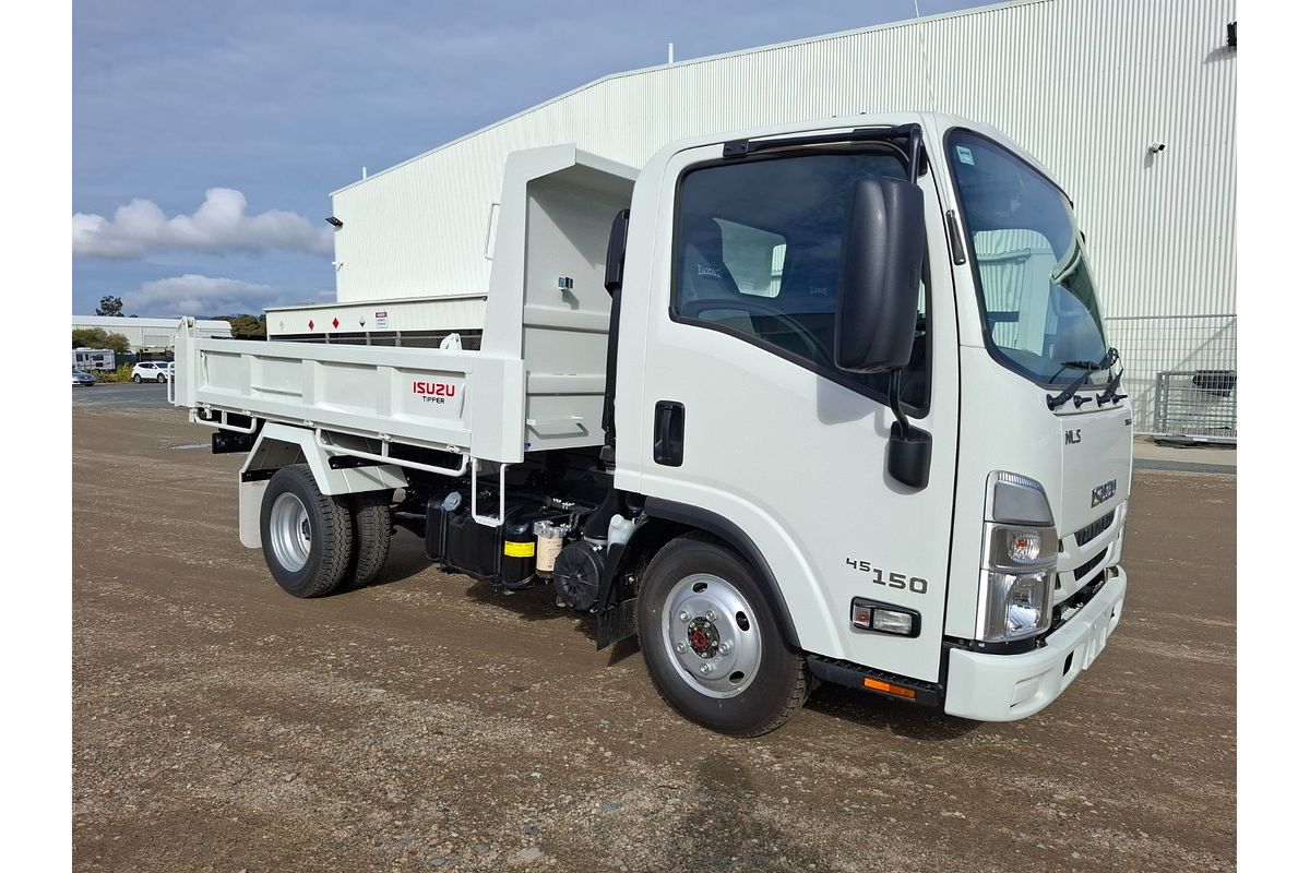 2025 Isuzu N Series AWD