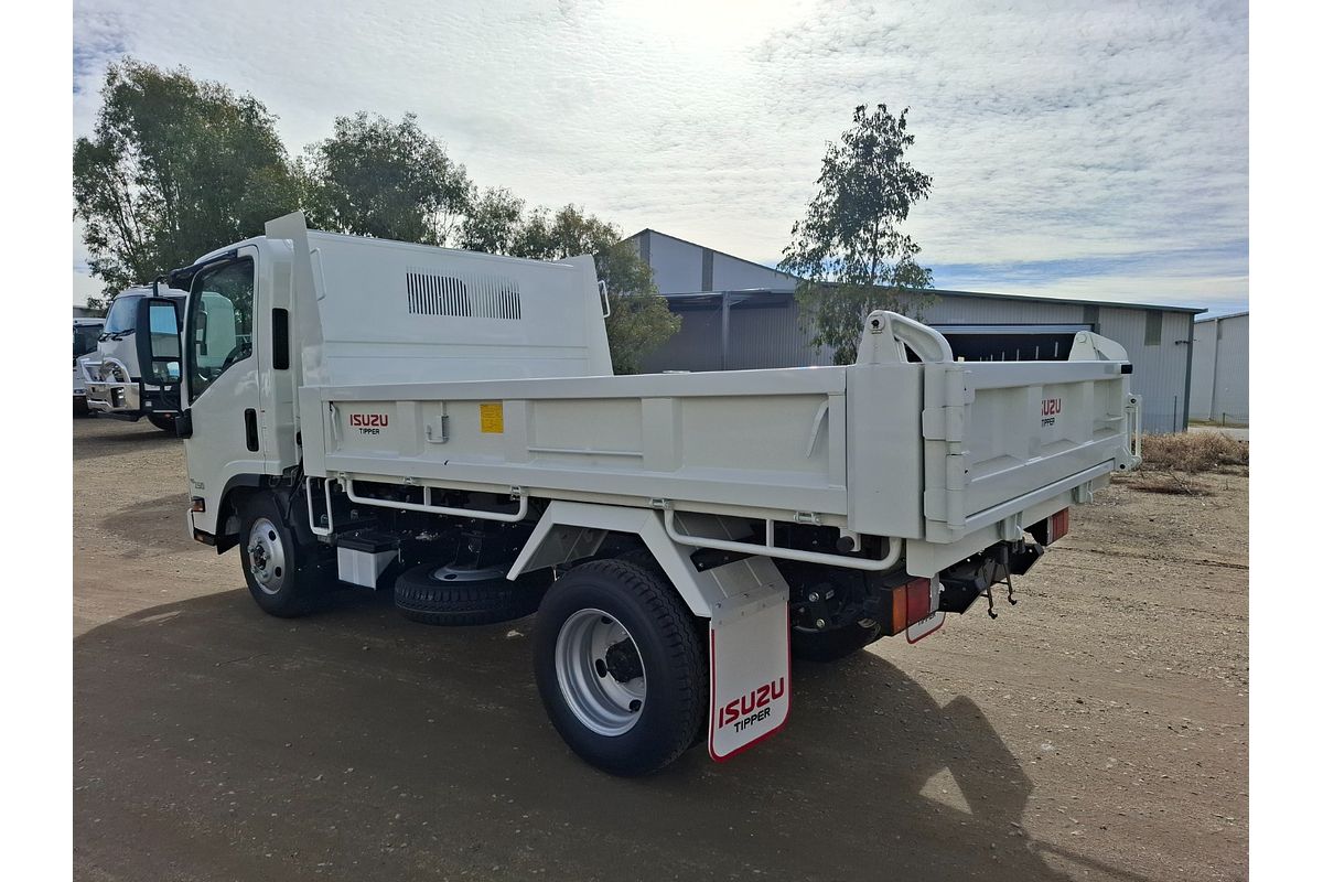 2025 Isuzu N Series AWD