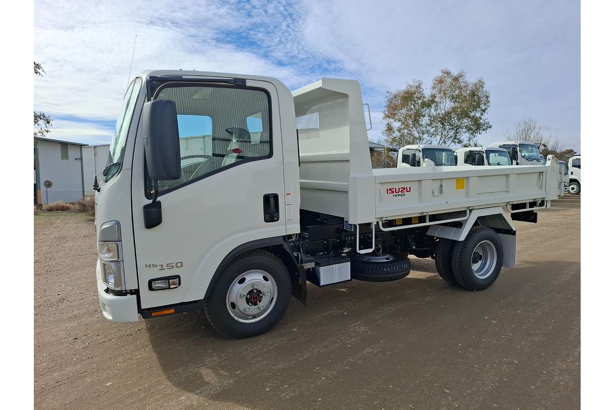 2025 Isuzu N Series AWD